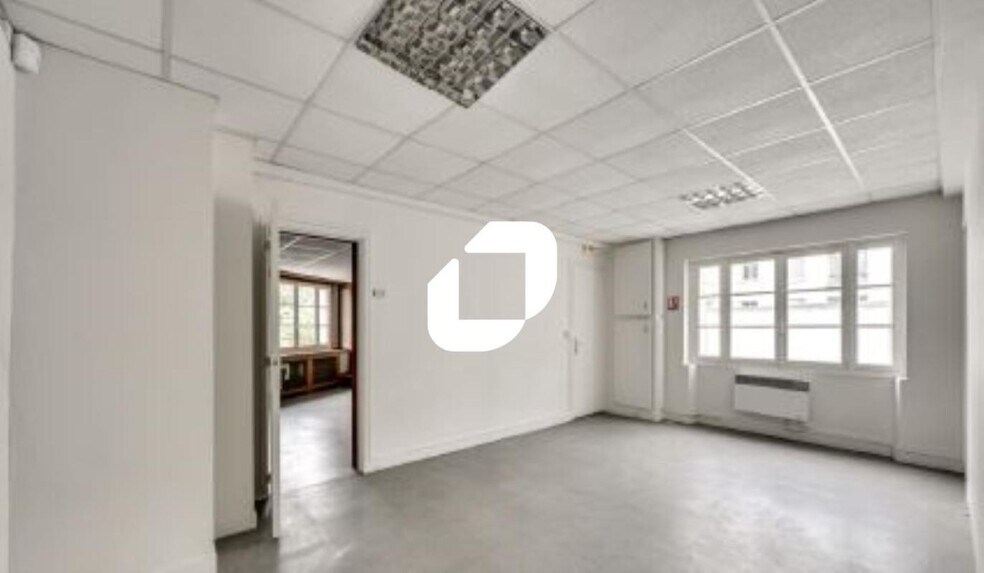 Flex in Meudon for lease - Building Photo - Image 2 of 6