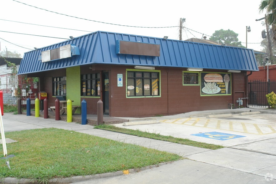 3811 Ennis St, Houston, TX for lease - Building Photo - Image 3 of 5