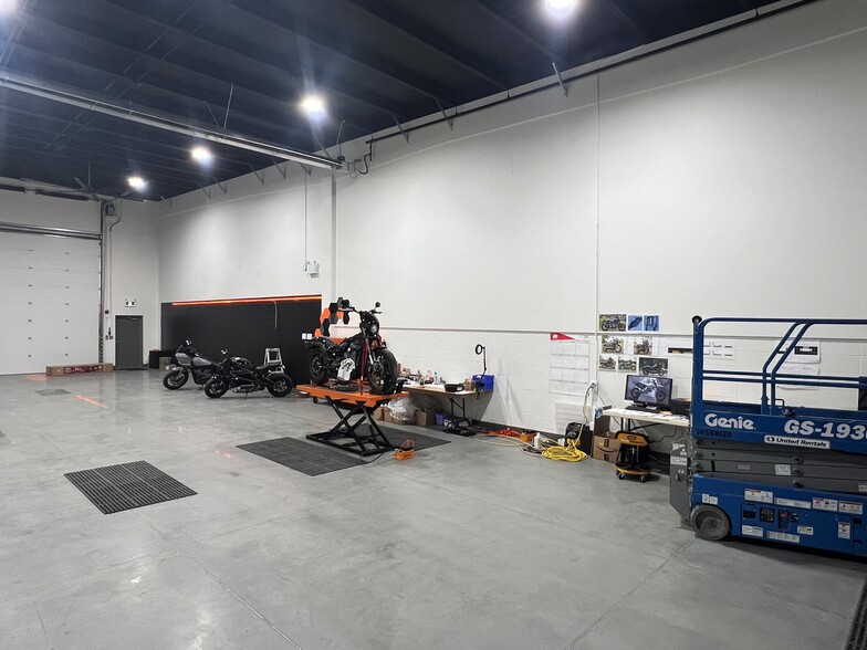 11103 224 St NW, Edmonton, AB for lease - Building Photo - Image 3 of 3