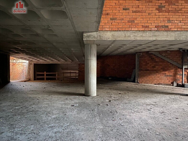 Retail in Ourense for lease - Building Photo - Image 2 of 19