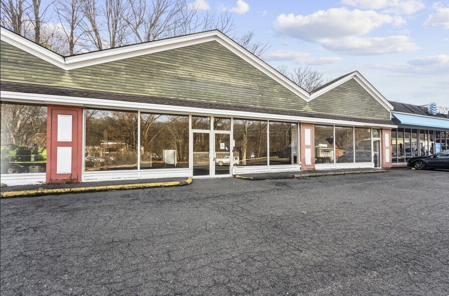 588 Main Ave, Norwalk, CT for lease - Building Photo - Image 2 of 5