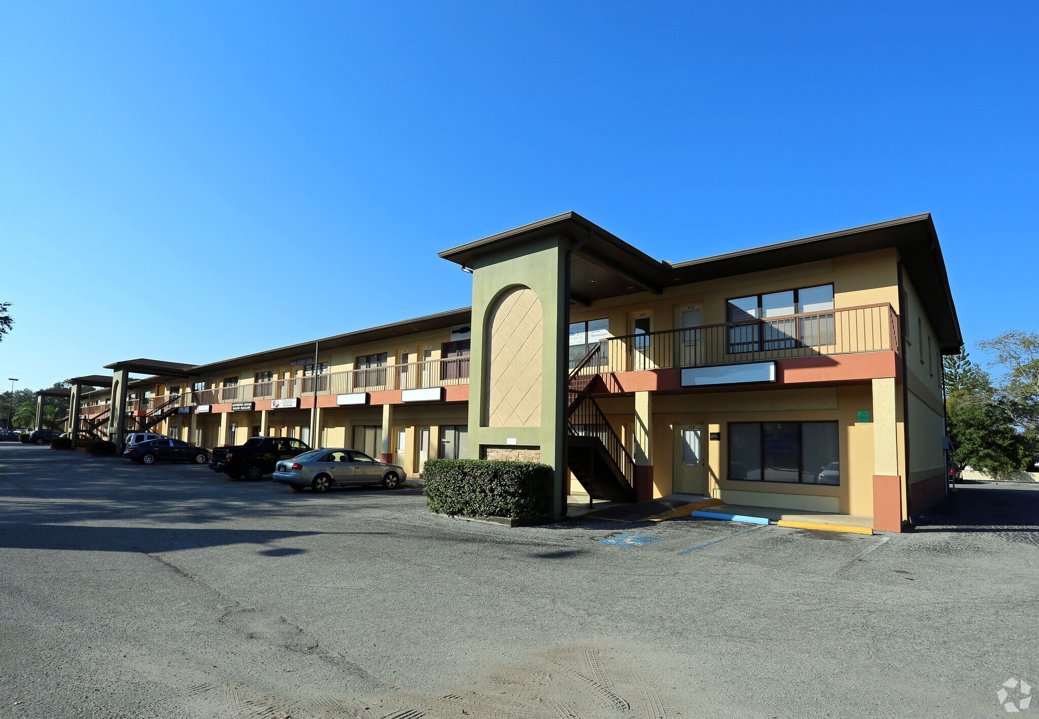 13542 N Florida Ave, Tampa, FL 33613 Woodfield Square 2