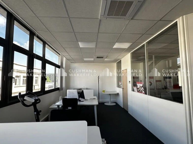 Office in Strasbourg for sale - Interior Photo - Image 3 of 9