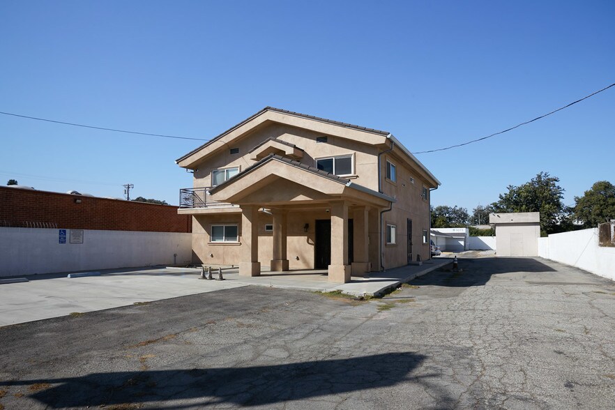 1071 W 190th St, Gardena, CA for sale - Primary Photo - Image 2 of 21