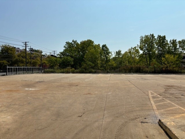 1088 Ivanhoe Rd, Cleveland, OH for lease - Building Photo - Image 2 of 7