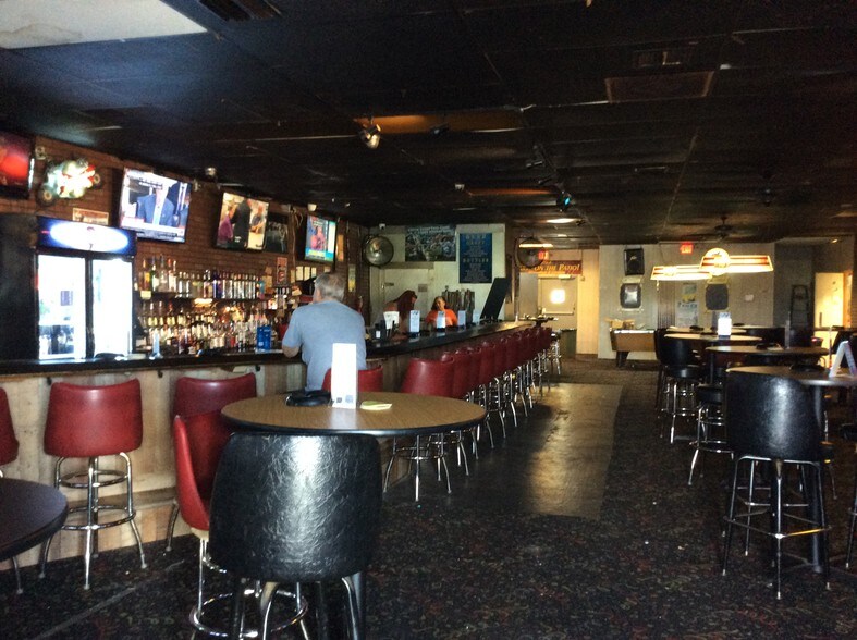 3496 Tamiami Trl Port Charlotte Fl 33952 Bar Property For Port Charlotte Fl 33952 Retail For