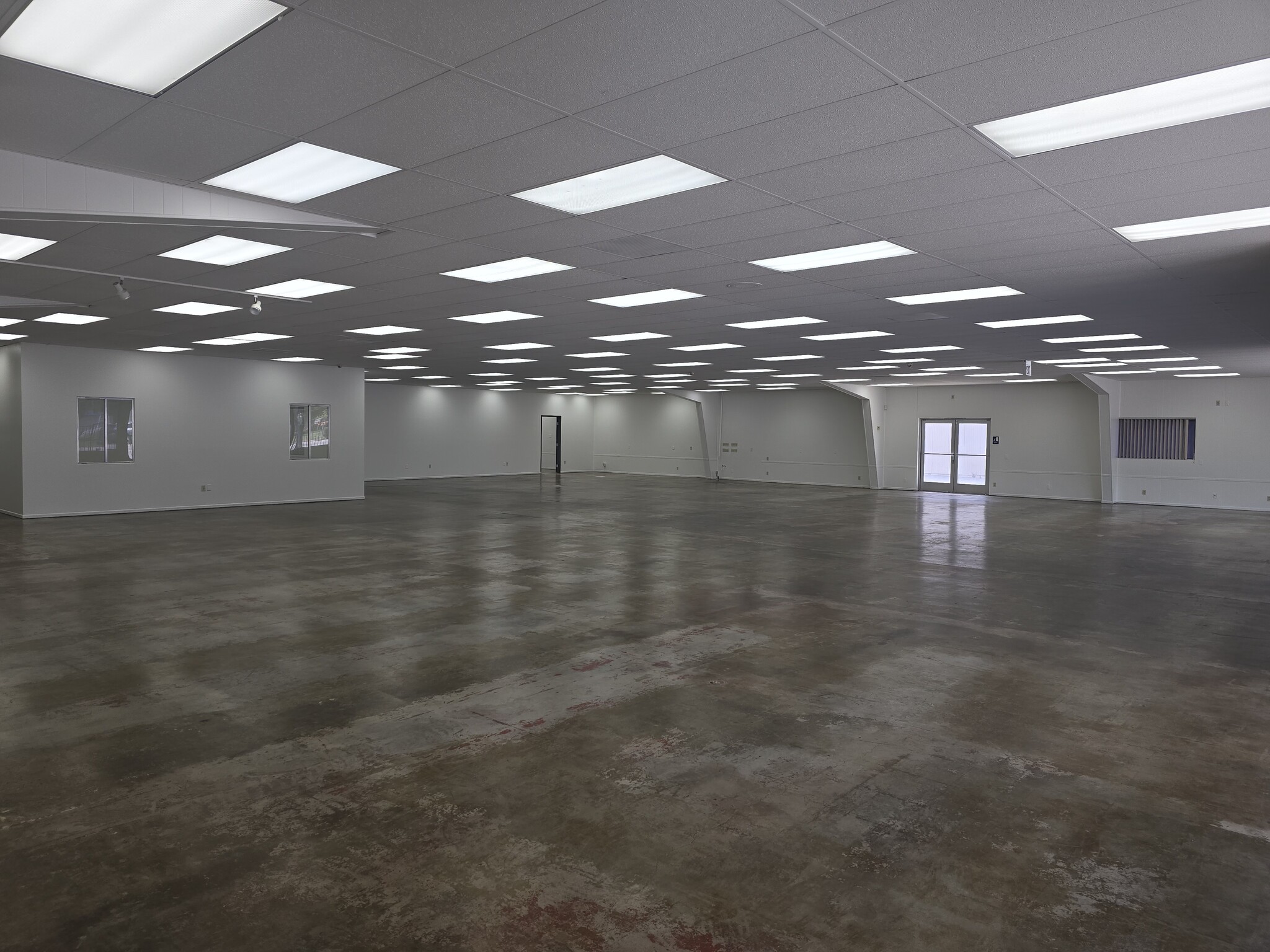 3881 Van Buren Blvd, Riverside, CA for lease Building Photo- Image 1 of 6