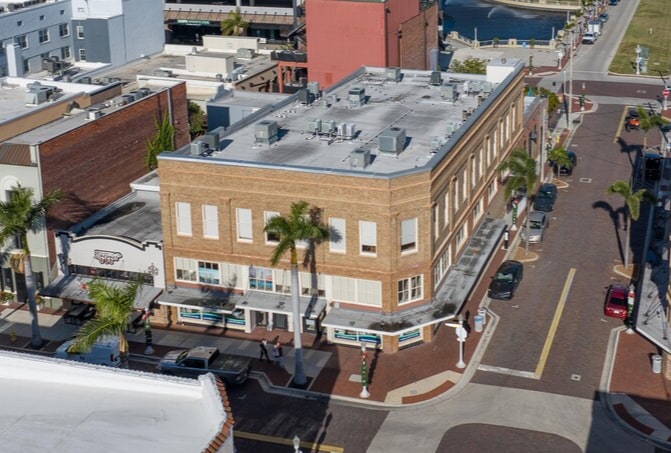 2235 1st St, Fort Myers, FL for lease - Building Photo - Image 2 of 7