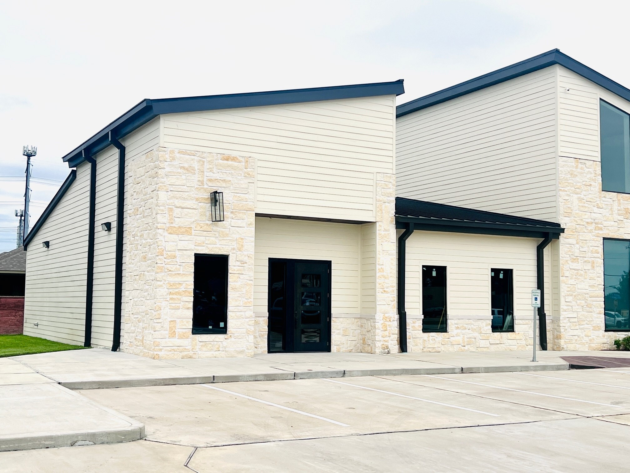 317 W San Augustine St, Deer Park, TX for lease Building Photo- Image 1 of 6