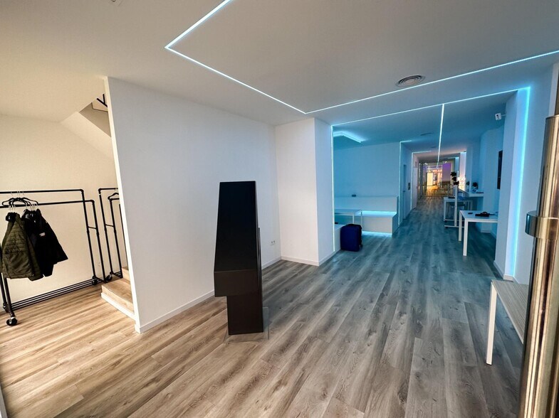 Retail in València, Valencia for sale - Building Photo - Image 1 of 24