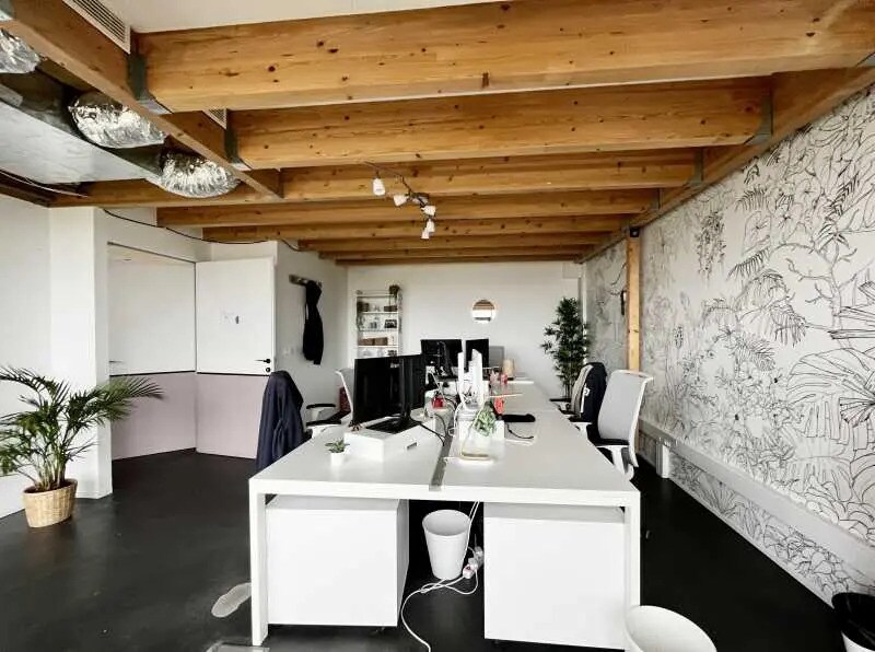 Office in Rouen for lease Interior Photo- Image 1 of 15