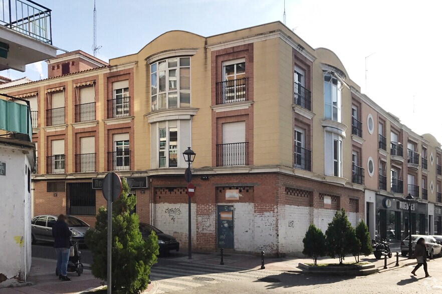 Calle de Manuel Sandoval, 2, Torrejón de Ardoz, Madrid for sale - Building Photo - Image 3 of 3