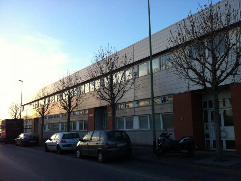 Industrial in Vitry-sur-Seine for lease - Building Photo - Image 3 of 8