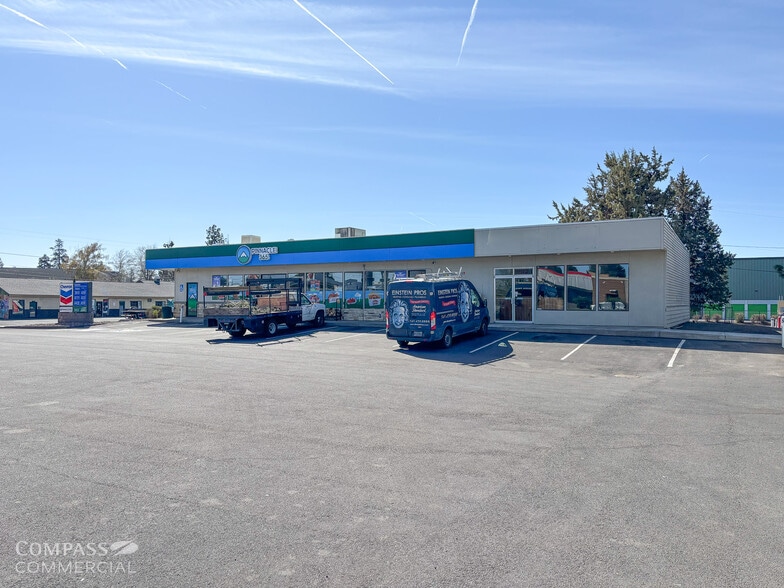 3405 N Highway 97, Bend, OR for lease - Building Photo - Image 2 of 4