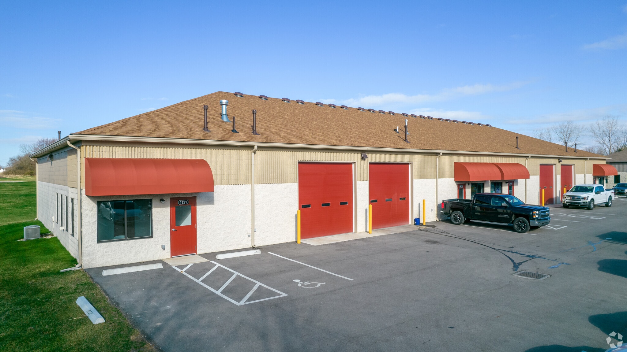 4121-4133 Weaver Ct, Hilliard, OH for lease Primary Photo- Image 1 of 13
