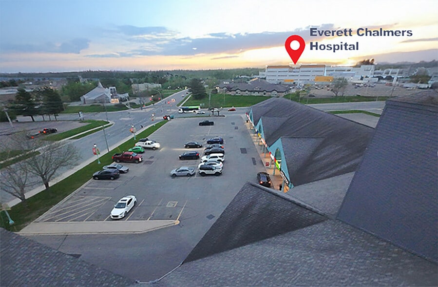 1111 Regent St, Fredericton, NB for lease - Building Photo - Image 2 of 3