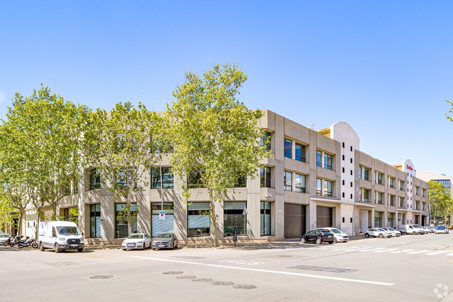 Office in Barcelona, Barcelona for lease - Primary Photo - Image 2 of 6