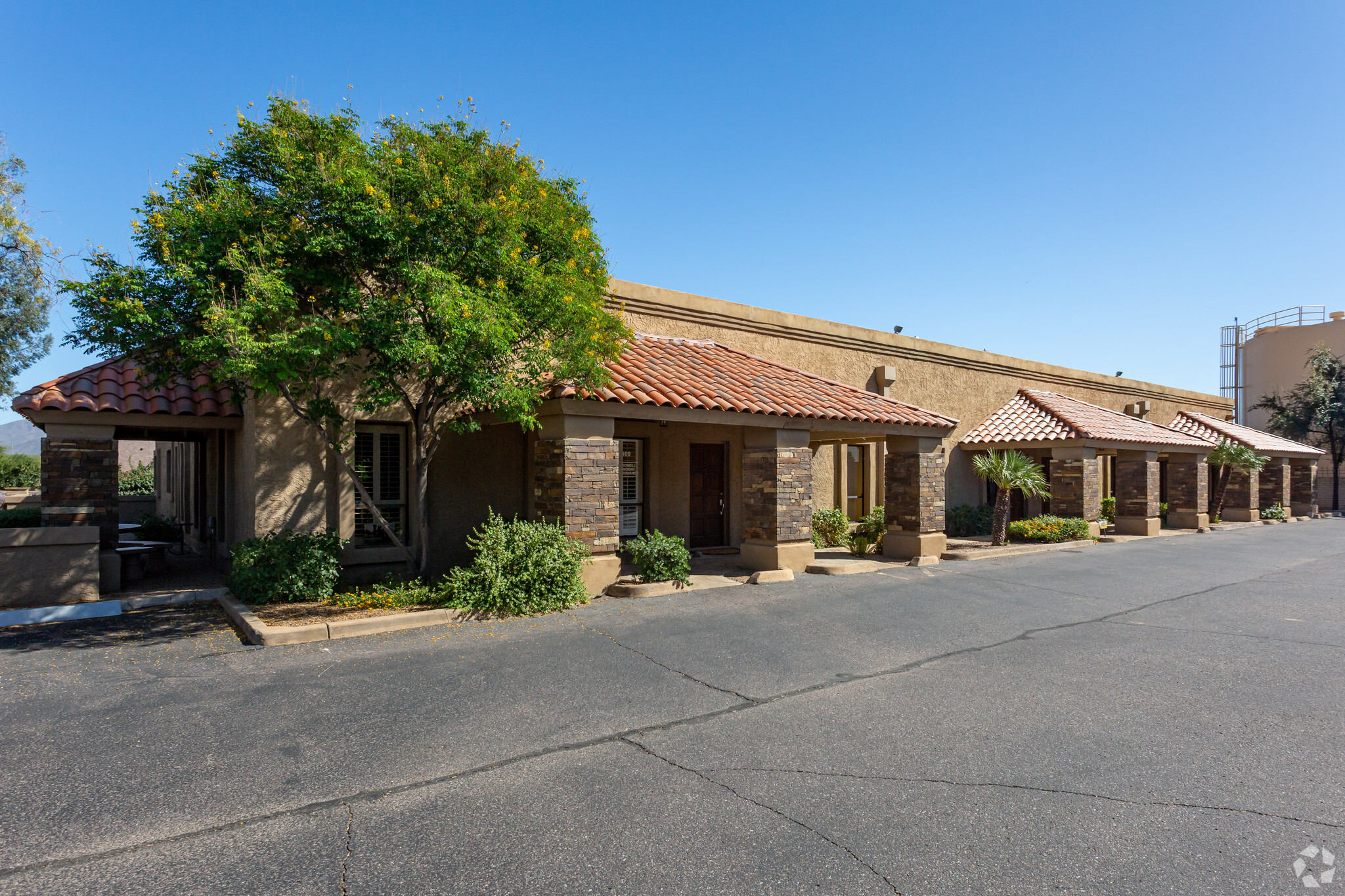 7729 E Greenway Rd, Scottsdale, AZ for sale Primary Photo- Image 1 of 1