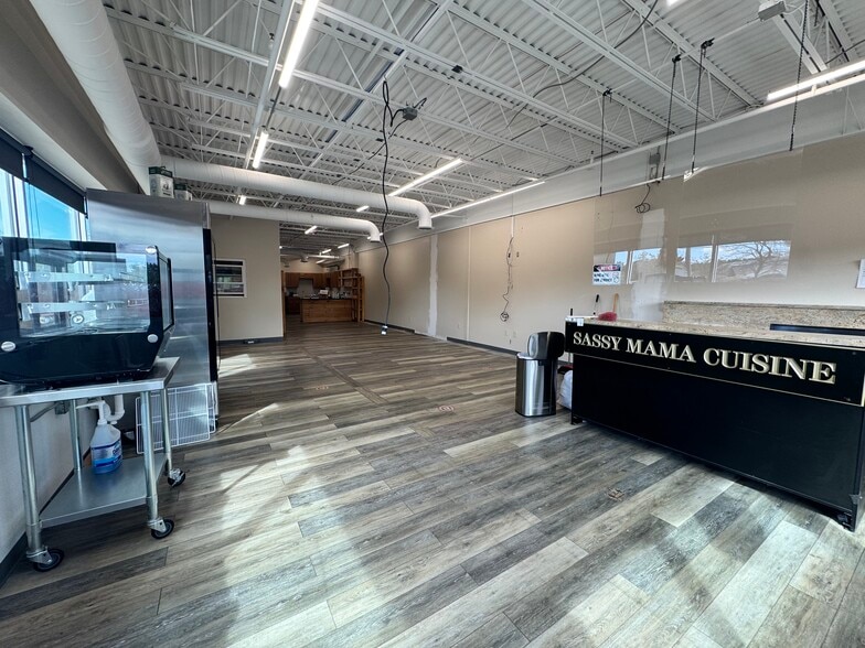 132 Mendon Rd, Cumberland, RI for lease - Building Photo - Image 2 of 17