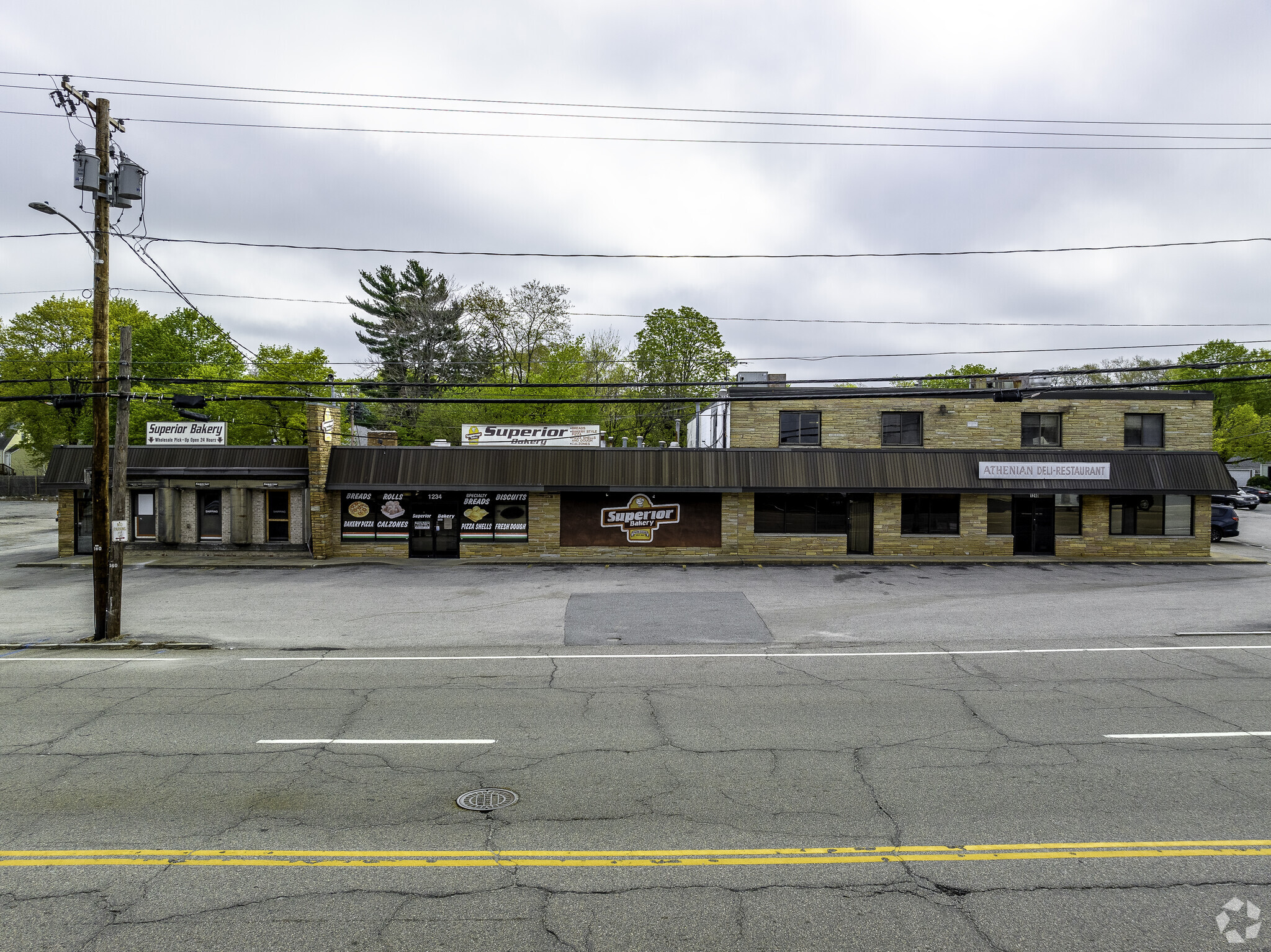 1234 Oaklawn Ave, Cranston, RI for sale Building Photo- Image 1 of 1