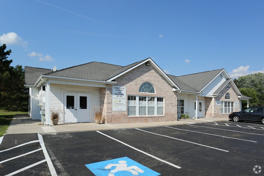 2755 Buffalo Rd, Gates, NY 14624