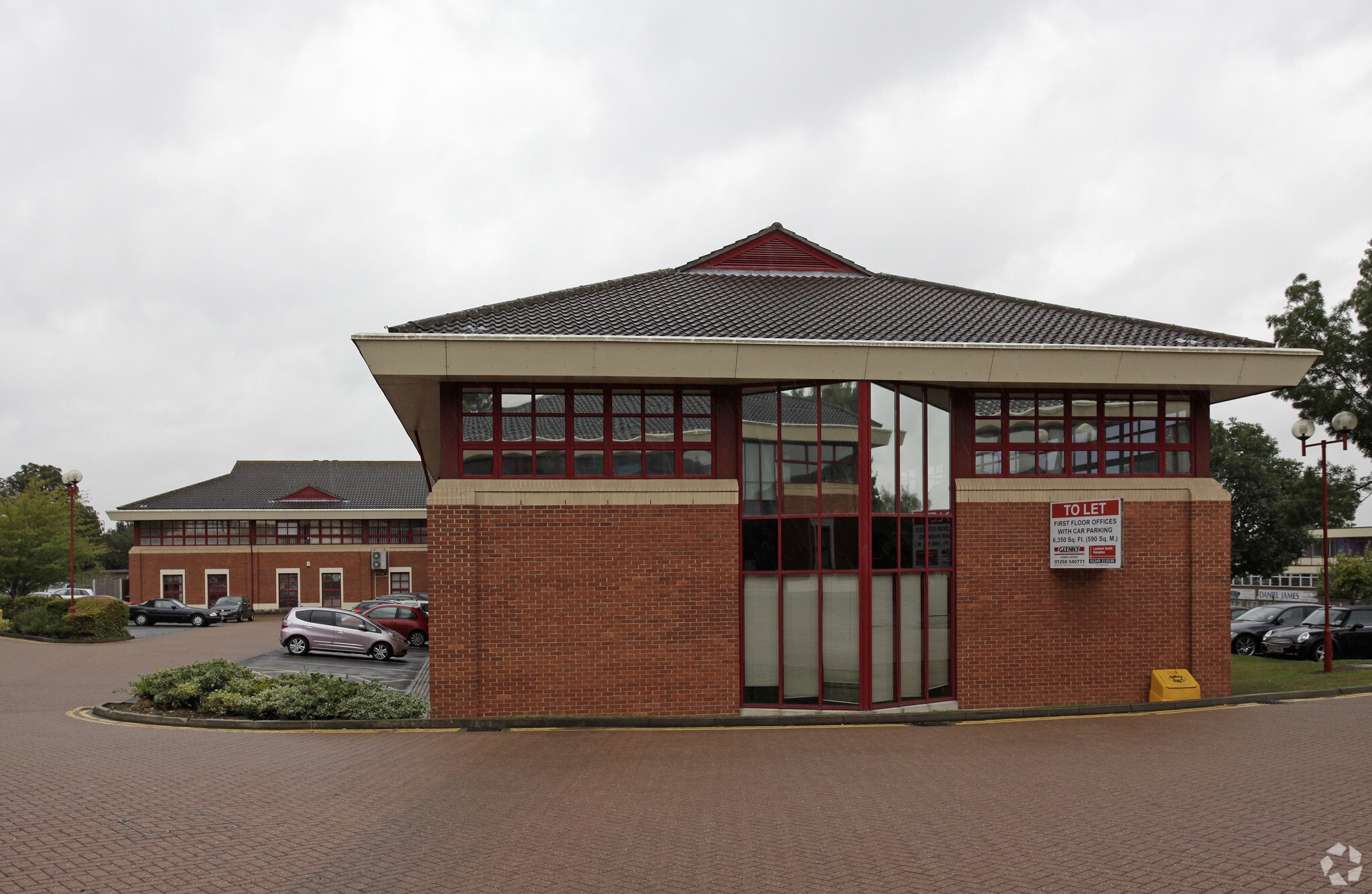 2 Woodbrook Cres, Billericay for lease Primary Photo- Image 1 of 3