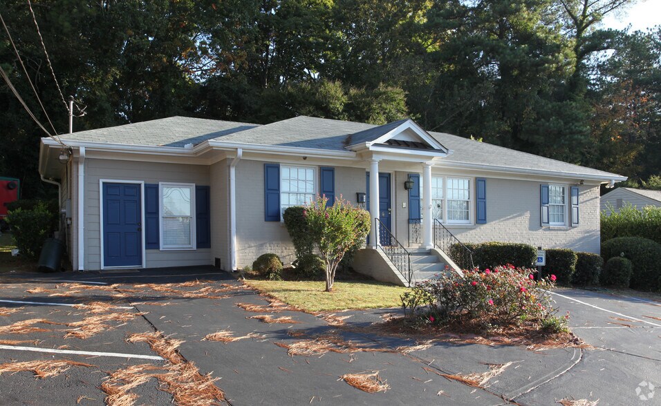 3814 N Druid Hills Rd, Decatur, GA 30033