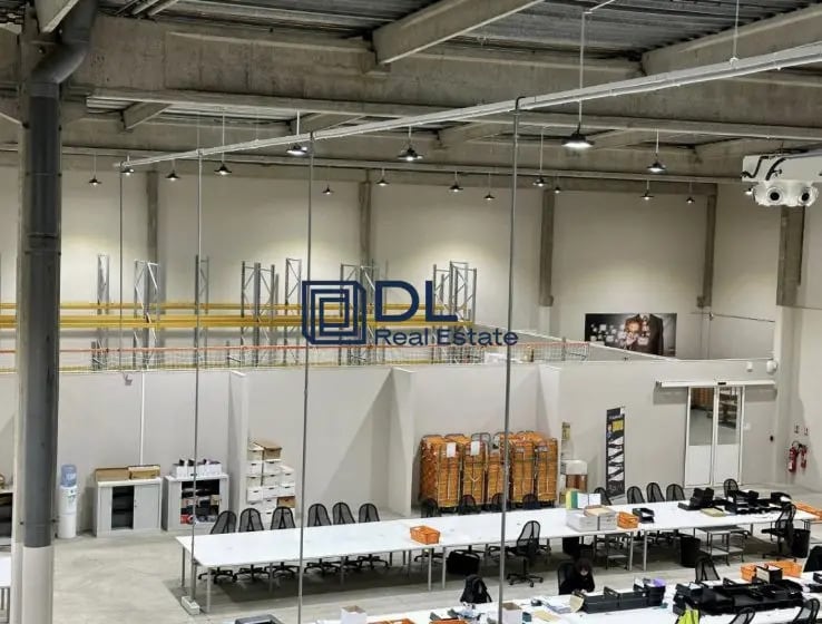 Location Entrepôt 400 m² à 2 400 m² - Photo 1