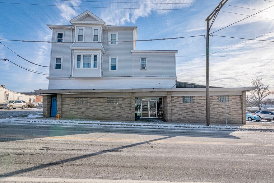42 Main Rd, Tiverton, RI for sale - Building Photo - Image 1 of 1