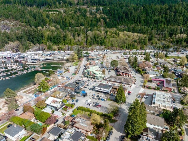 6417 Bruce St, West Vancouver, BC for sale - Aerial - Image 3 of 3
