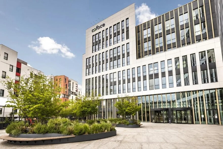 1 Place Costes Et Bellonte, Bois-Colombes for lease - Building Photo - Image 3 of 29