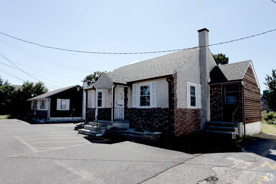 33 Princeton Ave, Brick, NJ for sale - Primary Photo - Image 1 of 1