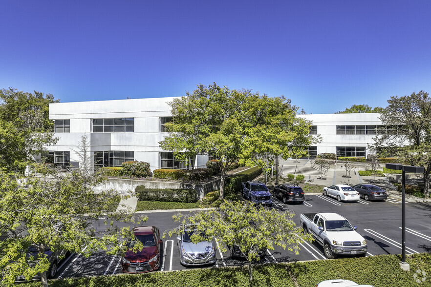 2240 Douglas Blvd, Roseville, CA for lease - Building Photo - Image 3 of 6