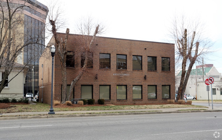 47 Music Sq E, Nashville, TN for lease - Building Photo - Image 2 of 2