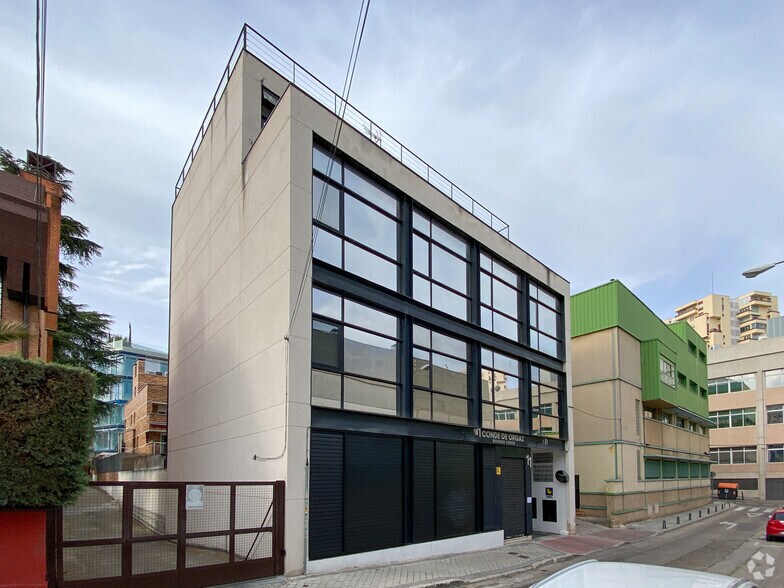 Calle Retamar, 11, Madrid, Madrid for lease - Building Photo - Image 2 of 3
