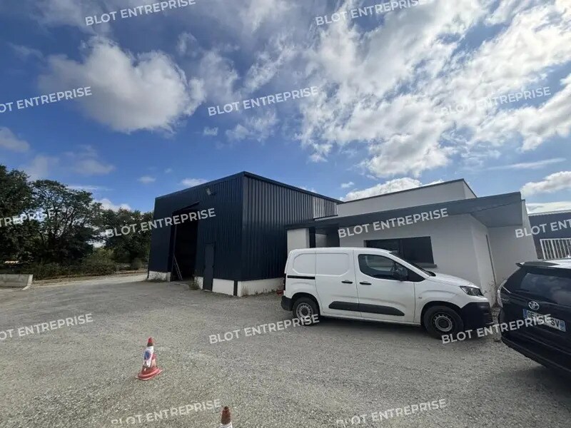 Flex in Puceul for sale Building Photo- Image 1 of 9