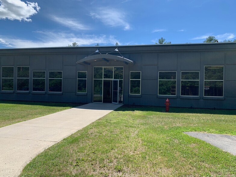 44 Hull St, Randolph, VT for lease - Building Photo - Image 3 of 3