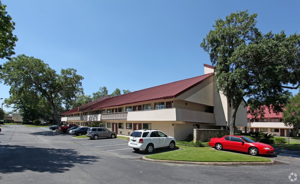 7340 Plantation Rd, Pensacola, FL for sale - Building Photo - Image 3 of 15