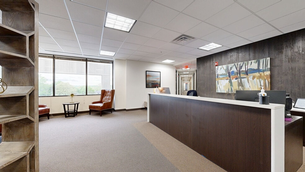 800 E 101st Ter, Kansas City, MO for lease - Matterport 3D Scan - Image 3 of 29