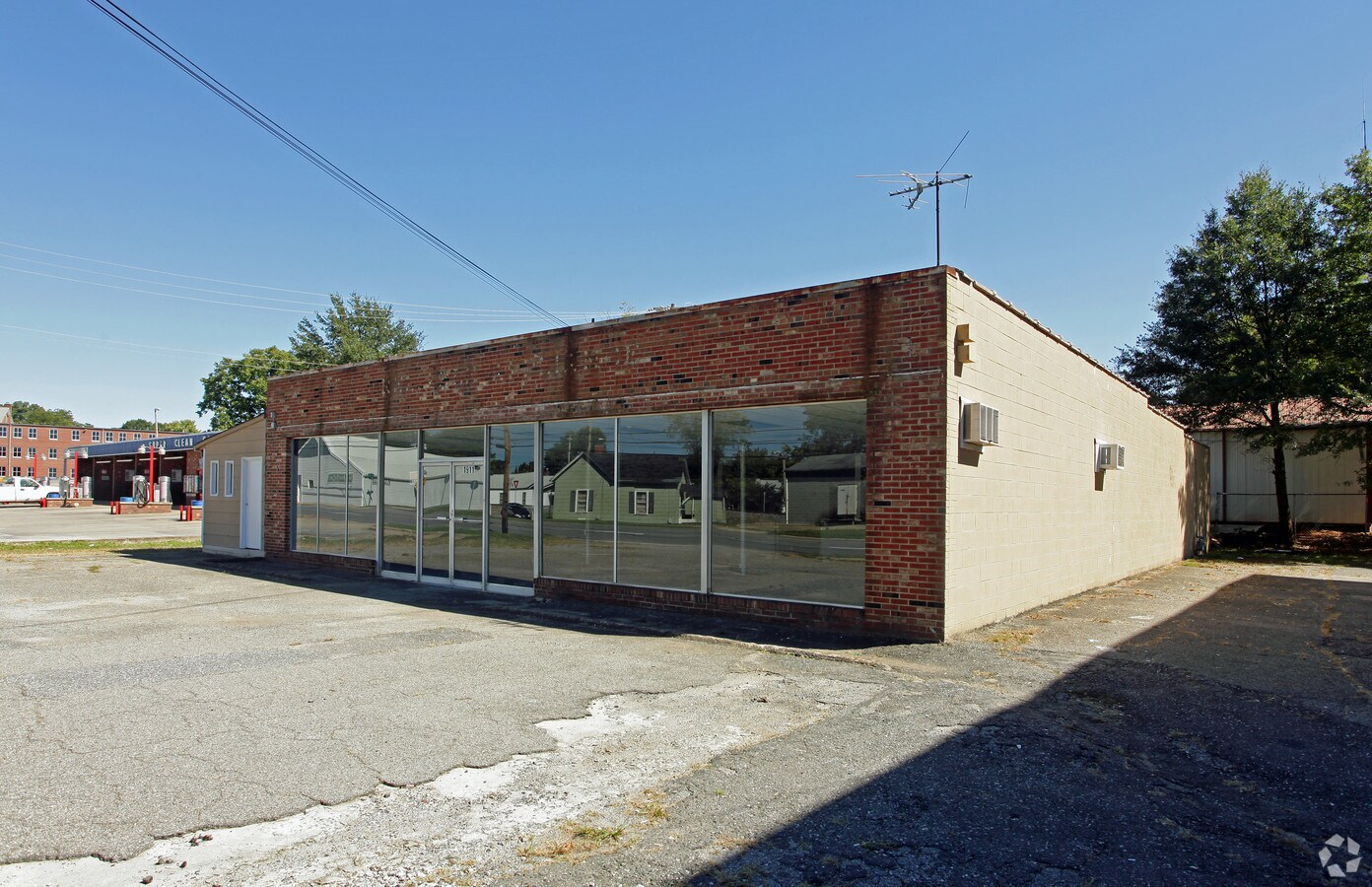 1911 E Ozark Ave, Gastonia, NC 28054