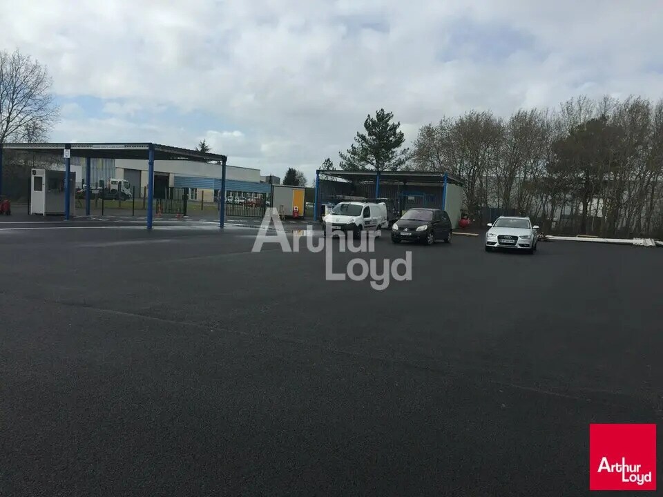 Land in Écouflant for lease Building Photo- Image 1 of 3