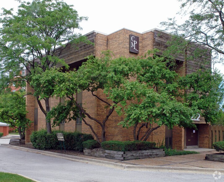 222 E Dundee Rd, Wheeling, IL for sale - Primary Photo - Image 1 of 1