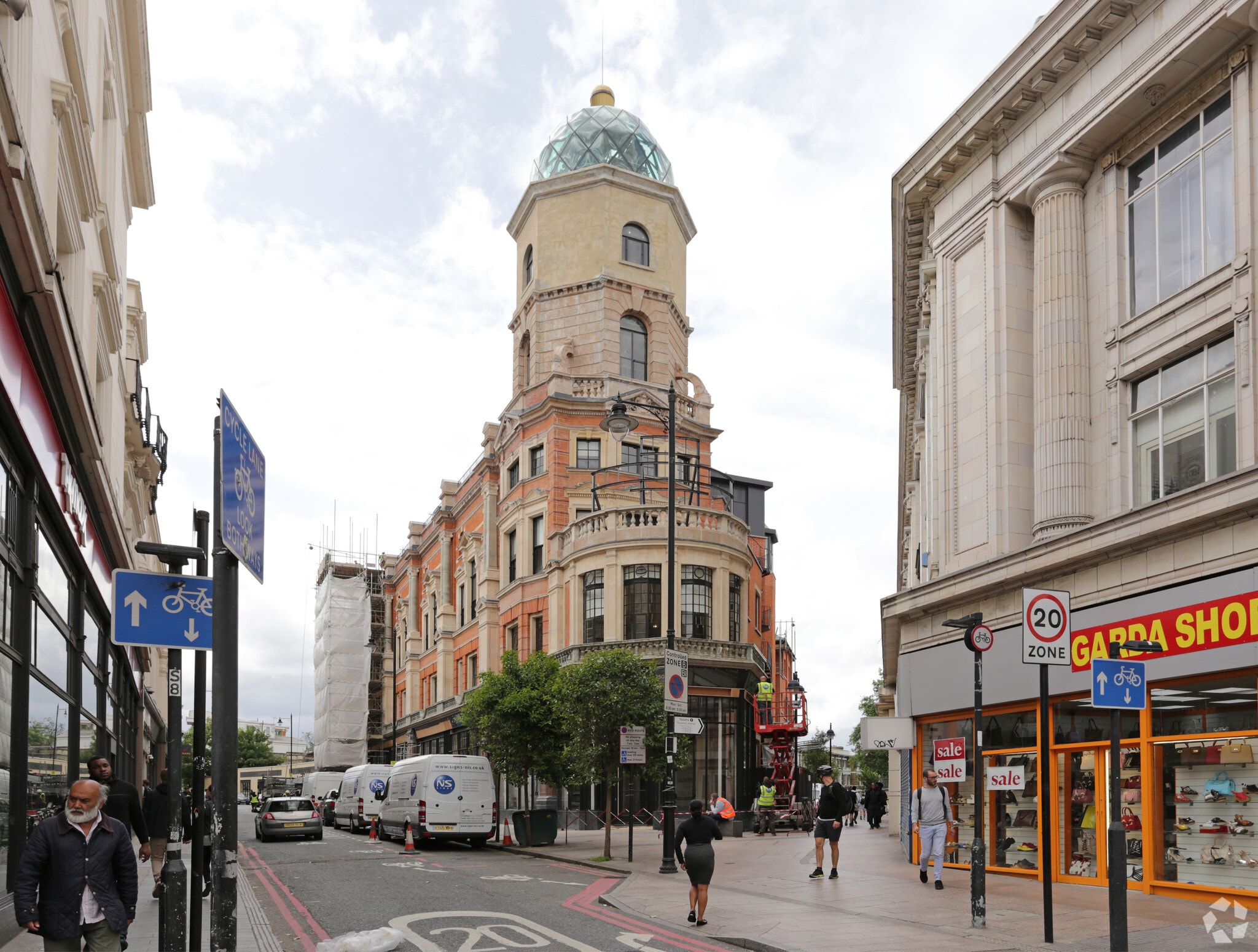 240-250 Ferndale Rd, London for sale Primary Photo- Image 1 of 1