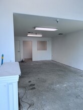 33490-33492 Oak Glen Rd, Yucaipa, CA for lease Interior Photo- Image 2 of 2