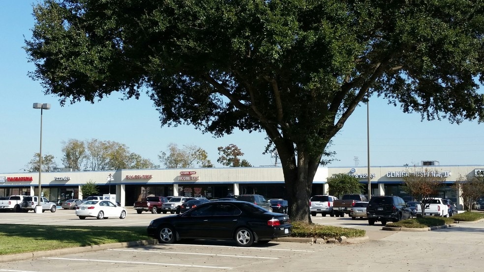 9720 Jones Rd, Houston, TX for lease - Building Photo - Image 2 of 3