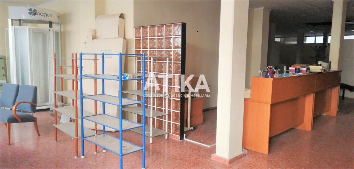 Retail in Ontinyent for sale Building Photo- Image 1 of 8