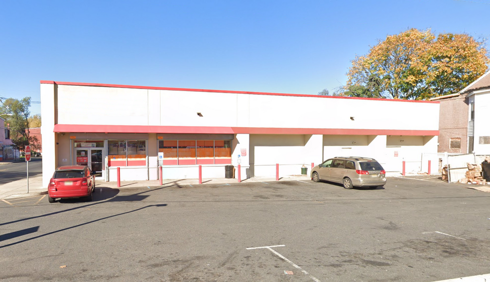 208 Chambers St, Trenton, NJ for lease - Building Photo - Image 1 of 8