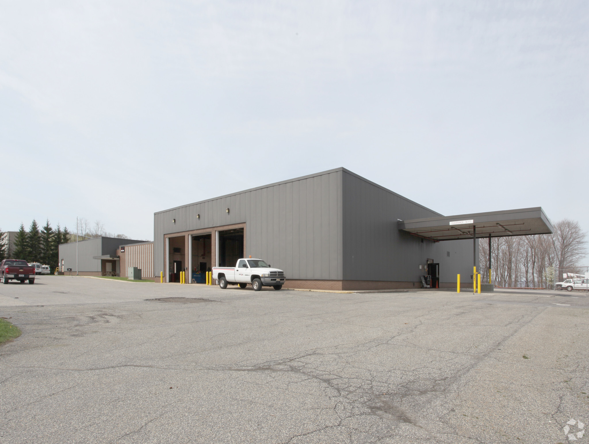 395 Industrial Park Rd, Johnstown, PA for lease Primary Photo- Image 1 of 5