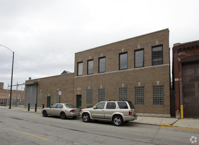 1612 W Fulton St, Chicago, IL for lease - Building Photo - Image 2 of 2