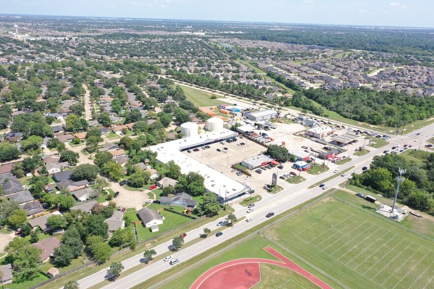 19214 Clay Rd, Katy, TX for lease - Building Photo - Image 3 of 5